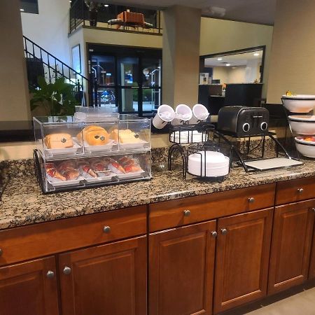 Comfort Inn & Suites Leeds I-20 Εξωτερικό φωτογραφία