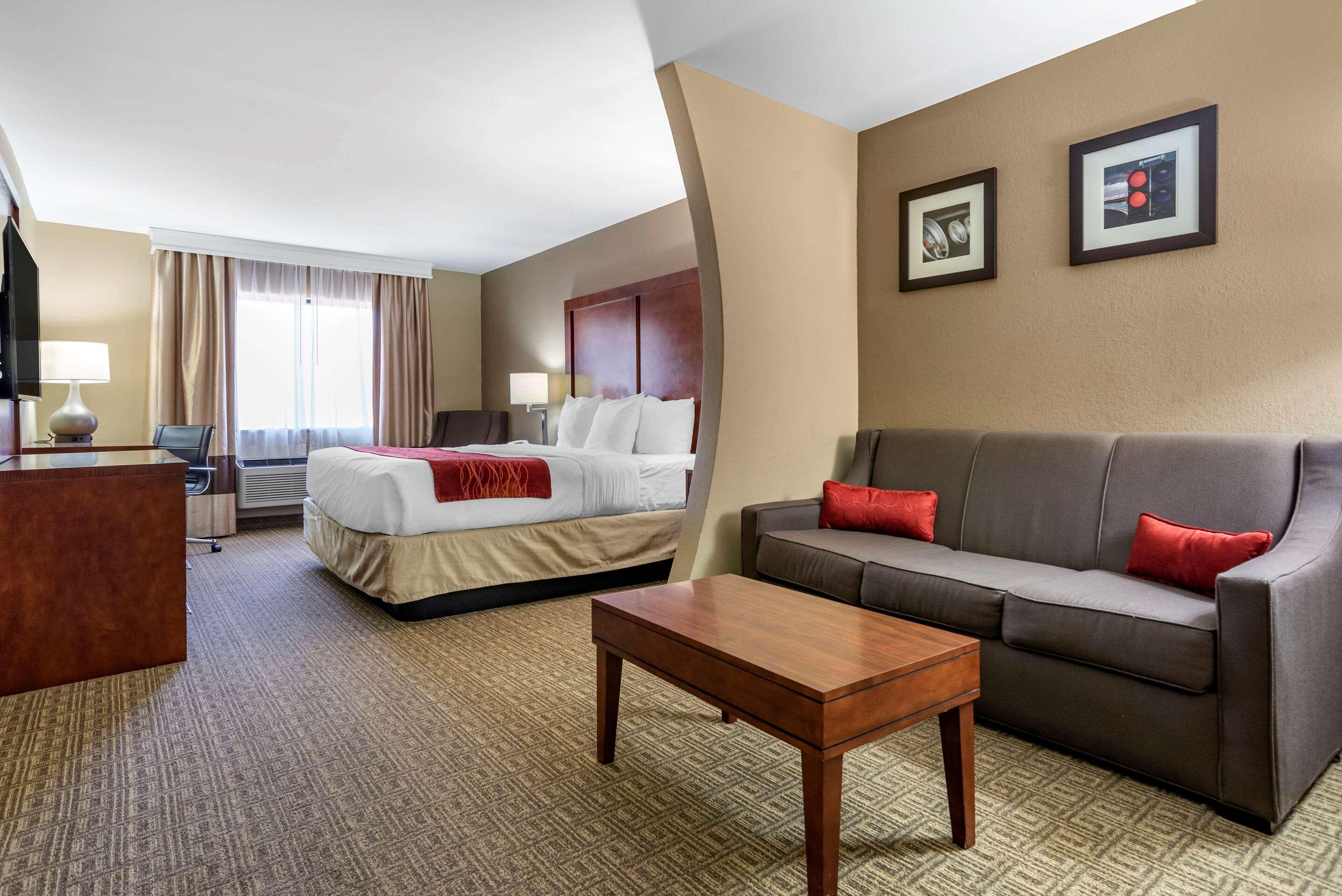 Comfort Inn & Suites Leeds I-20 Εξωτερικό φωτογραφία