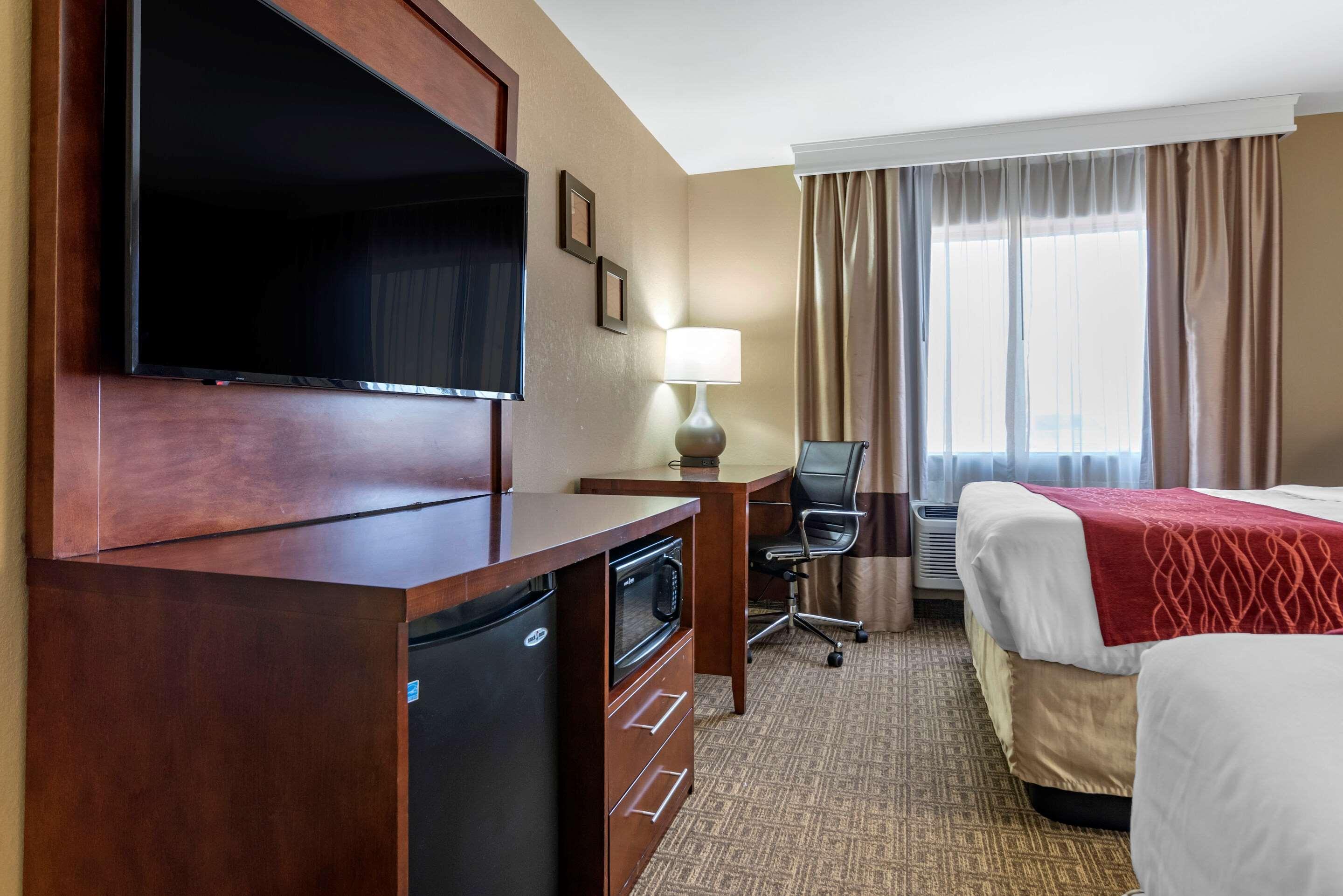 Comfort Inn & Suites Leeds I-20 Εξωτερικό φωτογραφία