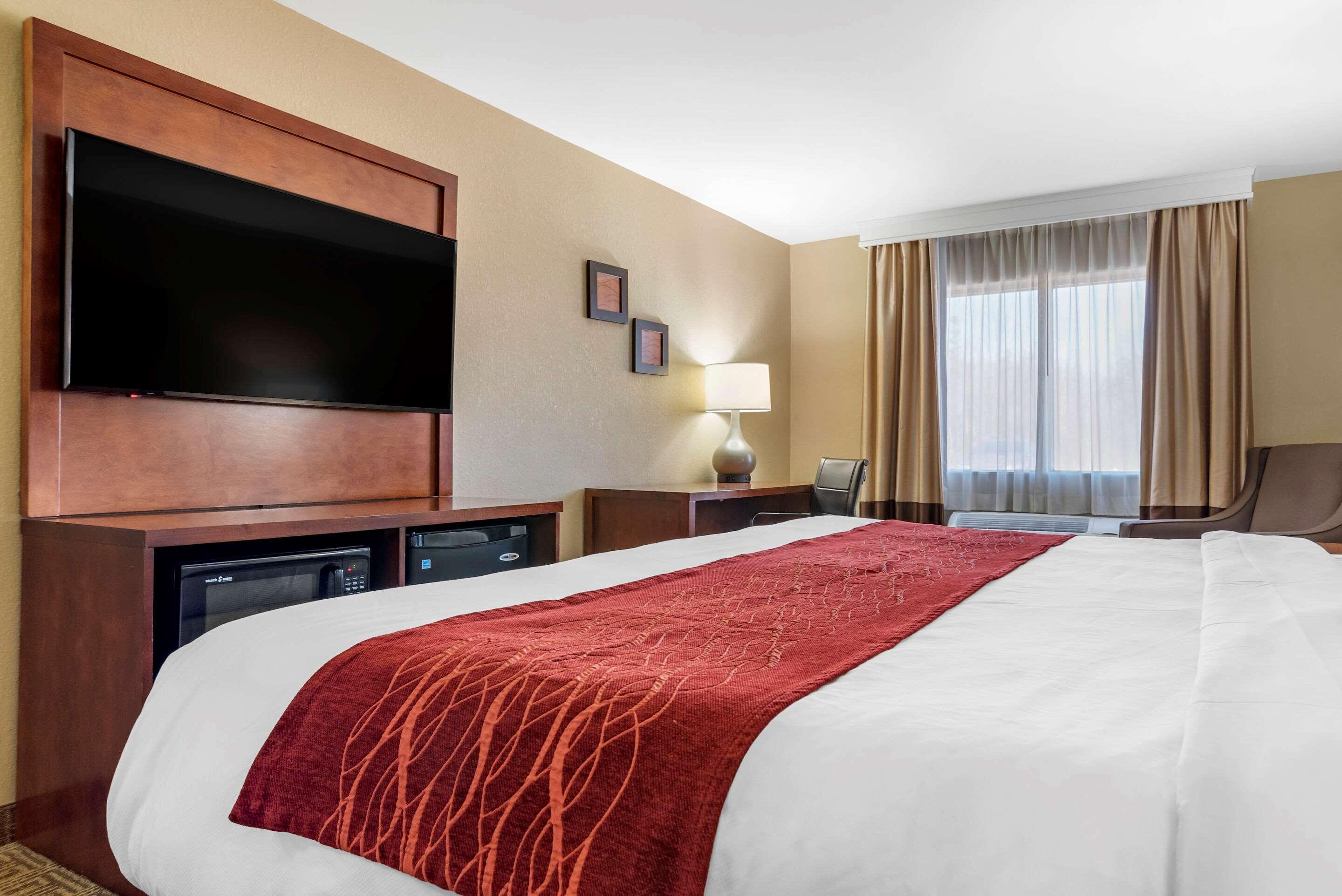 Comfort Inn & Suites Leeds I-20 Εξωτερικό φωτογραφία