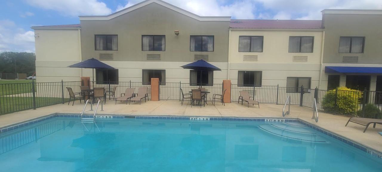 Comfort Inn & Suites Leeds I-20 Εξωτερικό φωτογραφία